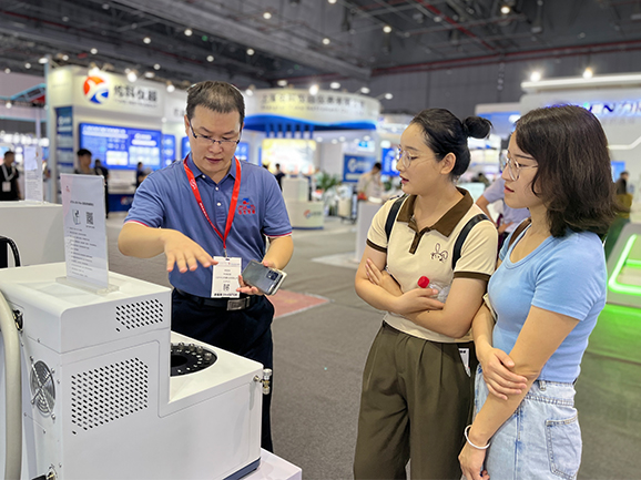 中儀宇盛2023慕尼黑上海分析生化展強(qiáng)勢(shì)吸睛(圖6) 1-230G30U05E16.jpg